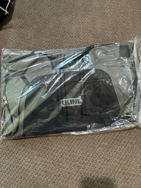 ULINE S-25613 Heavy Duty Travel Overnighter Gym Duffel Bag gray/black Brand New